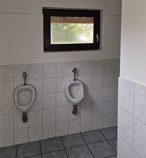 Sanitärgebäude pissoir herren 500x540