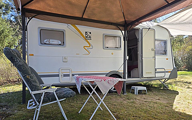 wohnwagen mieten aussenansicht